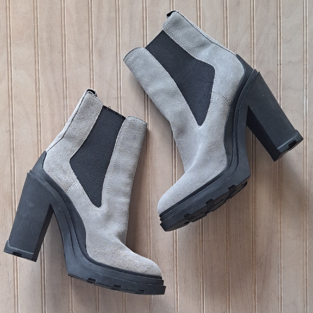Marc Fisher LTD Ramio Gray Suede Platform Chelsea Boots Heel Lug Sole Booties